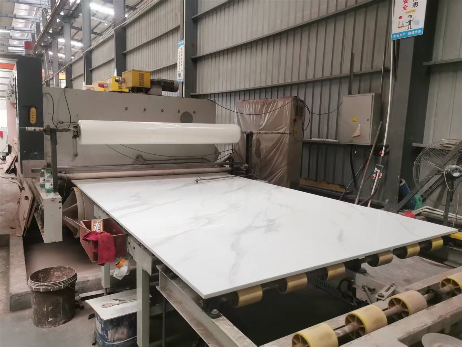 202512161526182427 202512161526182427